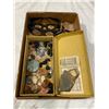 Image 1 : Stones and magnifiers