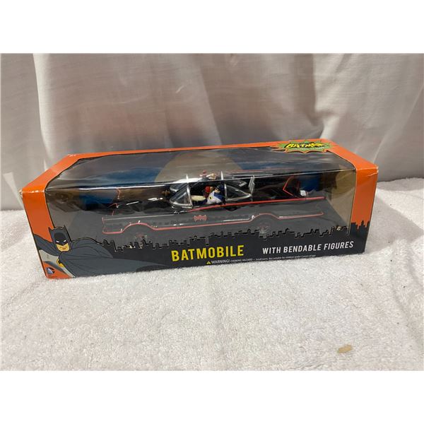 Batmobile with bendable figures