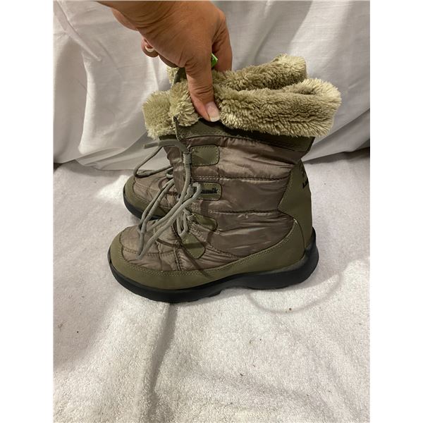 Kamik size 7
