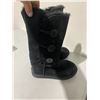 Image 1 : UGGs size 6