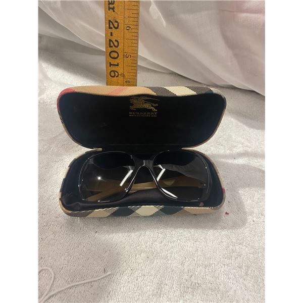 Burberry Ladies sunglasses