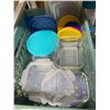 Image 2 : Reusable containers and other kitchen items