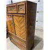 Image 2 : Wardrobe Chest