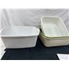 Image 1 : 4 plastic tubs