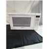 Image 1 : Panasonic Invertor Microwave Oven