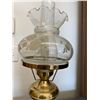 Image 3 : Brass Hurricane Lamp