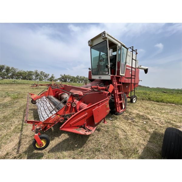 International 815 Hydrostat Combine, Windrow Special. Melroe Pickup