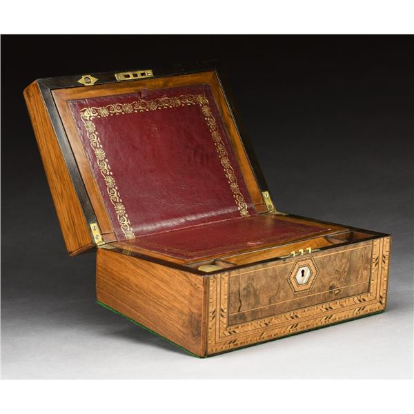 FINE WALNUT PARQUETRY WRITING DESK.