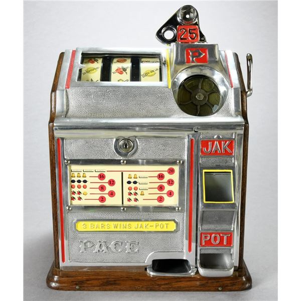 25 CENT PACE BANTAM SLOT MACHINE.