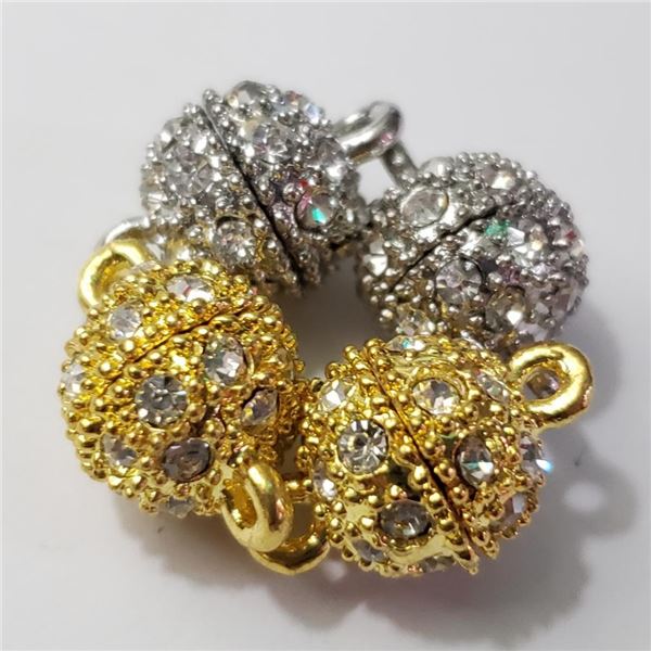 Silver Cubic Zirconia Magnet Pendant (~Size 0) (~length 0inches), Suggested Retail Value $320 (Estim