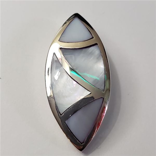 Silver Mother Of Pearl Pendant (~Size 0) (~length 0inches) (~weight 4.72g), Suggested Retail Value $