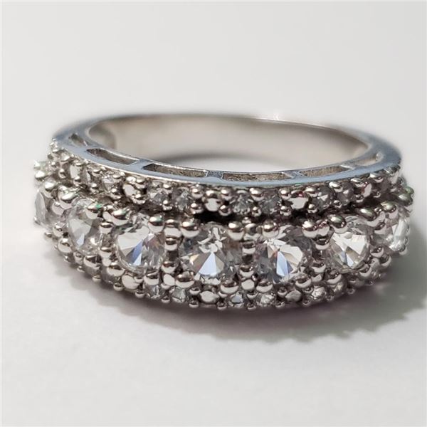 Silver Cubic Zirconia Ring (~Size 7)(Ring is resizable for $40) (~length 0 inches) (~weight 4.69g), 