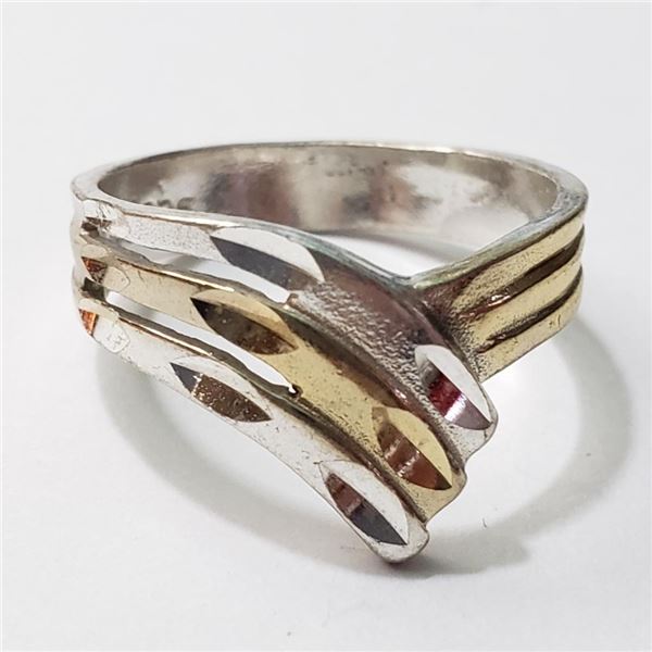 Silver Ring (~Size 7)(Ring is resizable for $40) (~length 0 inches) (~weight 3g), Suggested Retail V