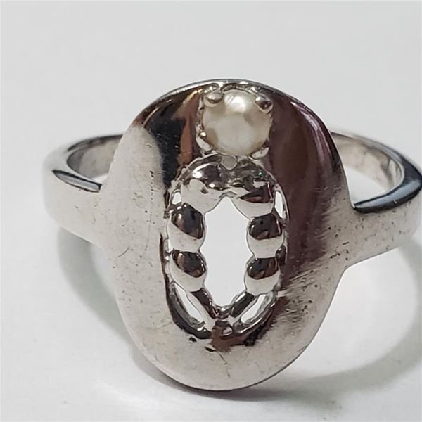 Silver Ring (~Size 7)(Ring is resizable for $40) (~length 0 inches), Suggested Retail Value $100