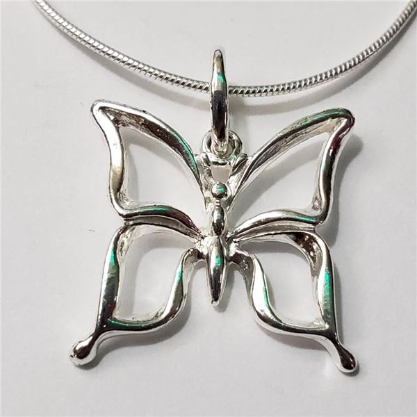 Silver Necklace (~Size 0) (~length 18 inches), Suggested Retail Value $100
