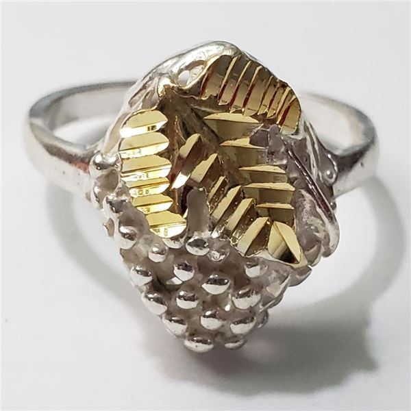 Silver Ring (~Size 7)(Ring is resizable for $40) (~length 0 inches) (~weight 3g), Suggested Retail V