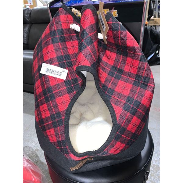 Beaver Canoe Cat House/Bed