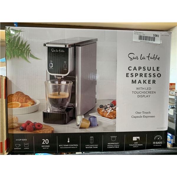 Sur la table Capsule Espresso Maker