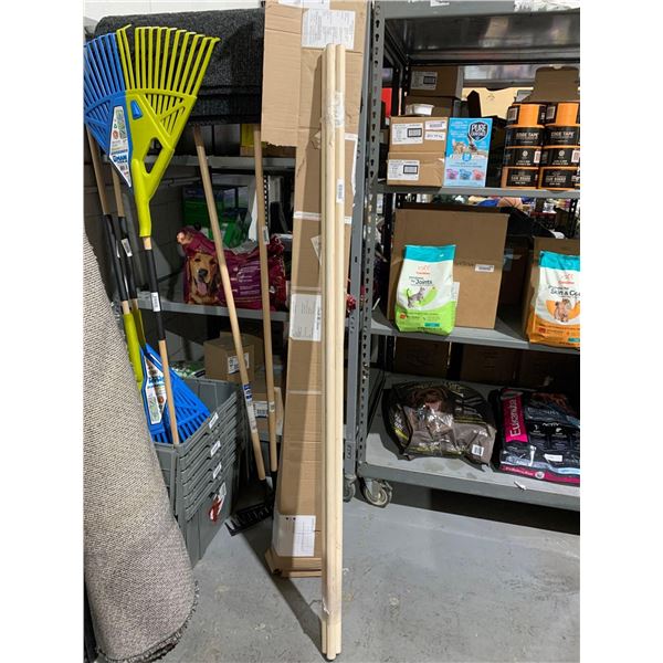 Lot of 4     1-1/8"x72" Round Dowling