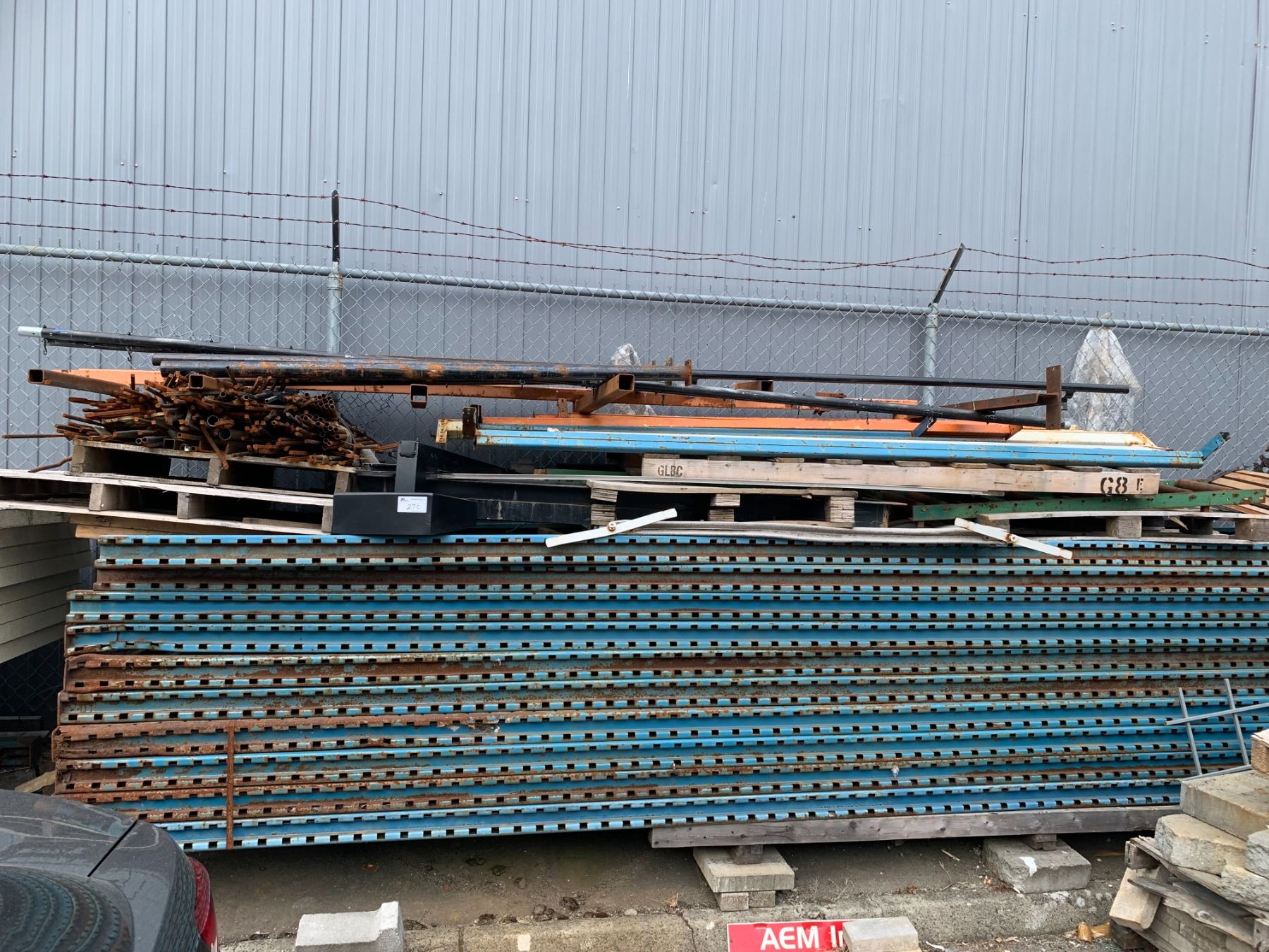 LARGE PILE OF SCRAP PALLET RACKING & ASSORTED STEEL - Able Auctions