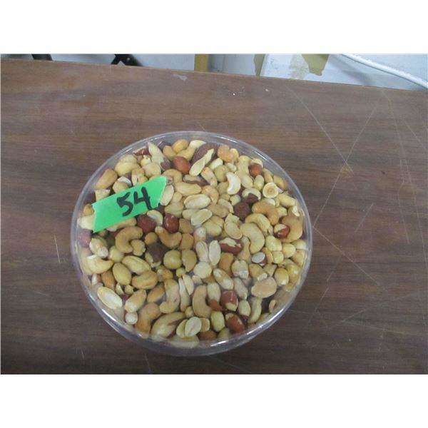 TRAY OF ASSORTED NUTS (375G)