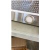 Image 3 : STAINLESS RANGE HOOD