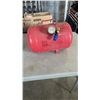 Image 5 : PORTABLE AIR TANK WITH AIR HOSE REEL