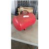 Image 7 : PORTABLE AIR TANK WITH AIR HOSE REEL