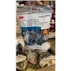 Image 10 : LARGE LOT OF NEW FLOOR PROTECTORS, RESPIRATORS, VACUUM BAGS AND MASKS