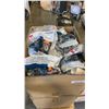 Image 8 : LARGE LOT OF NEW FLOOR PROTECTORS, RESPIRATORS, VACUUM BAGS AND MASKS