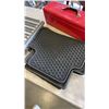 Image 5 : LOT OF FOLDING STOOL, TIRE CHAINS, TOOLBOX AND VEHICLE FLOOR MATS