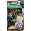 Image 8 : 2 BOXES OF KITCHEN ITEMS AND WATER BOTTLES