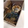 Image 4 : BOX OF METAL BASKETS AND PLANTERS