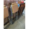 Image 4 : 6 FOLDING STOOLS