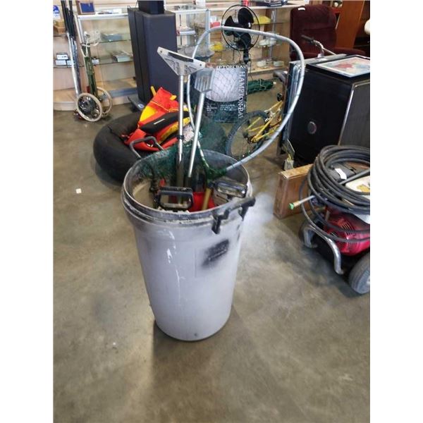 RUBBERMAID BIN OF SPRAYERS AND FISHING NETS