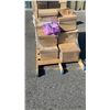 Image 2 : PALLET OF MOVIE PROP AND ESTATE GOODS