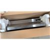 Image 3 : NEW BROAN STAINLESS 24" RANGE HOOD