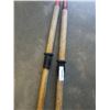 Image 5 : PAIR OF 6FT CAVINESS BOAT OARS WITH SCOTTY OAR LOCKS