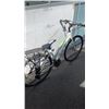 Image 1 : WHITE DIADORA BIKE