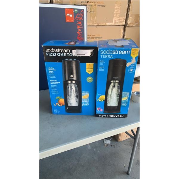 SODA STREAM TERRA  AND SODA STREAM ONE TOUCH SPARKLING WATER MACHINES TESTED AND WORKING - RETAIL $2