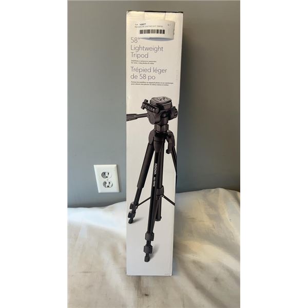 INSIGNIA 58' LIGHTWEIGHT TRIPOD