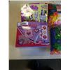 Image 2 : 2 BAGS PARTY BALLOONS, POP UP PALS, AND DIY VALENTINES DAY CARDS