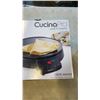 Image 3 : CUCINA PRO CREPE MAKER AND BUBBLE WAFFLE MAKER