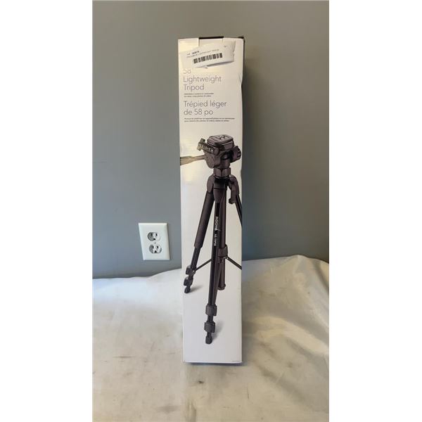 INSIGNIA 58' LIGHTWEIGHT TRIPOD