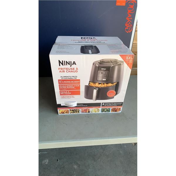 NINJA  AIR FRYER TESTED AND WORKING - RETAIL $139