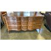 Image 2 : DIXIE FURNITURE 9 DRAWER DRESSER WITH MIRROR