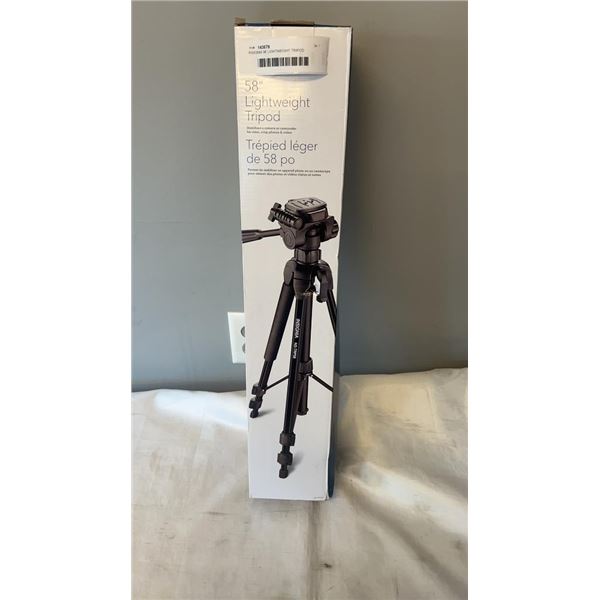 INSIGNIA 58' LIGHTWEIGHT TRIPOD