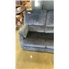 Image 2 : 3 SEATER RECLING SOFA