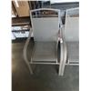 Image 5 : 2 PAIRS OF PATIO CHAIRS