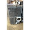 Image 8 : LOT OF 3 PORTABLE AIR CONDITIONERS FOR PARTS OR REPAIR